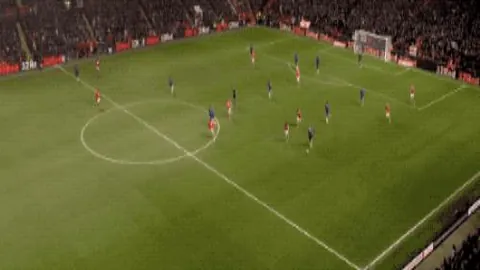 “名门守门员王年拍剧不幸受伤，眼角缝三针，实力派演技与无畏精神齐飞！”