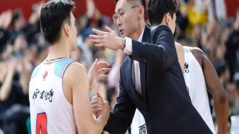 独家揭秘：狼队拒接帕尔梅拉斯2500万欧重金邀约，阿里亚斯转会悬念再起！